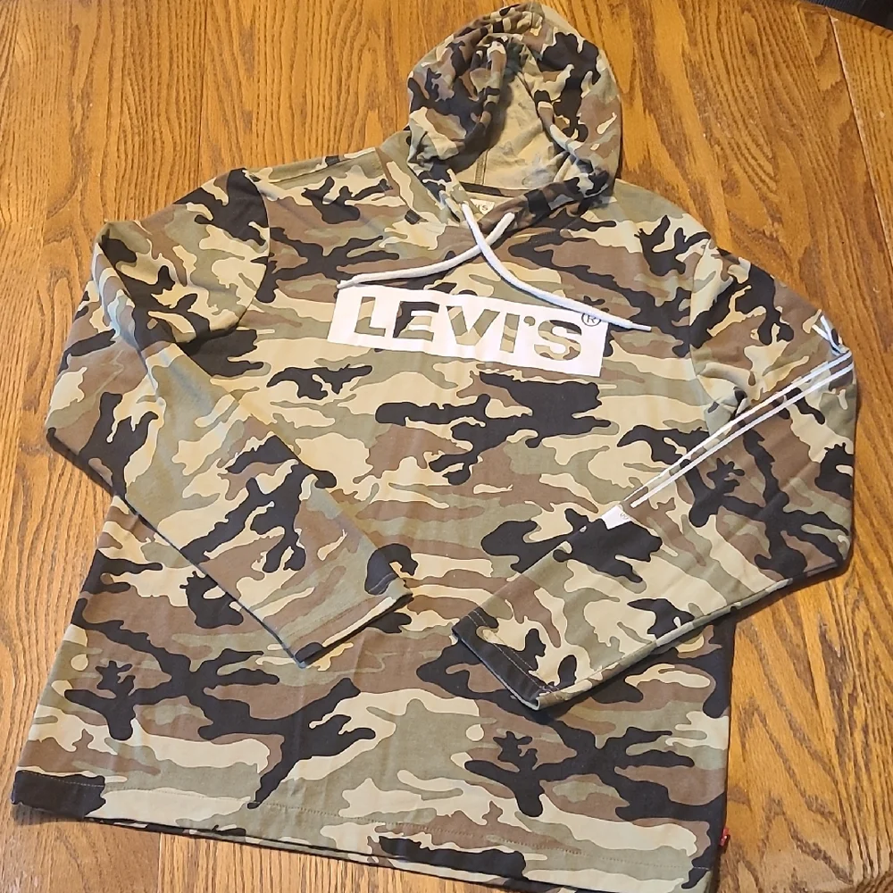 Levi's Green & Tan Camouflage Hooded Shirt - Men's Medium